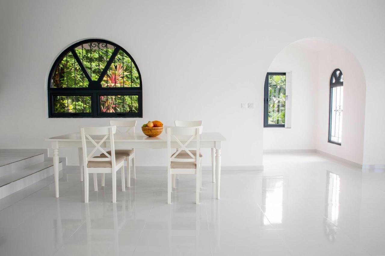 Paradise Heights Luxury Apartments & Villa ボー・ヴァロン エクステリア 写真