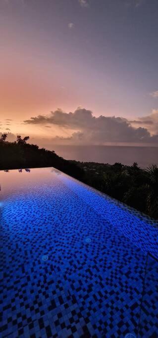 Paradise Heights Luxury Apartments & Villa ボー・ヴァロン エクステリア 写真