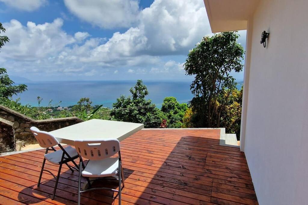 Paradise Heights Luxury Apartments & Villa ボー・ヴァロン 部屋 写真
