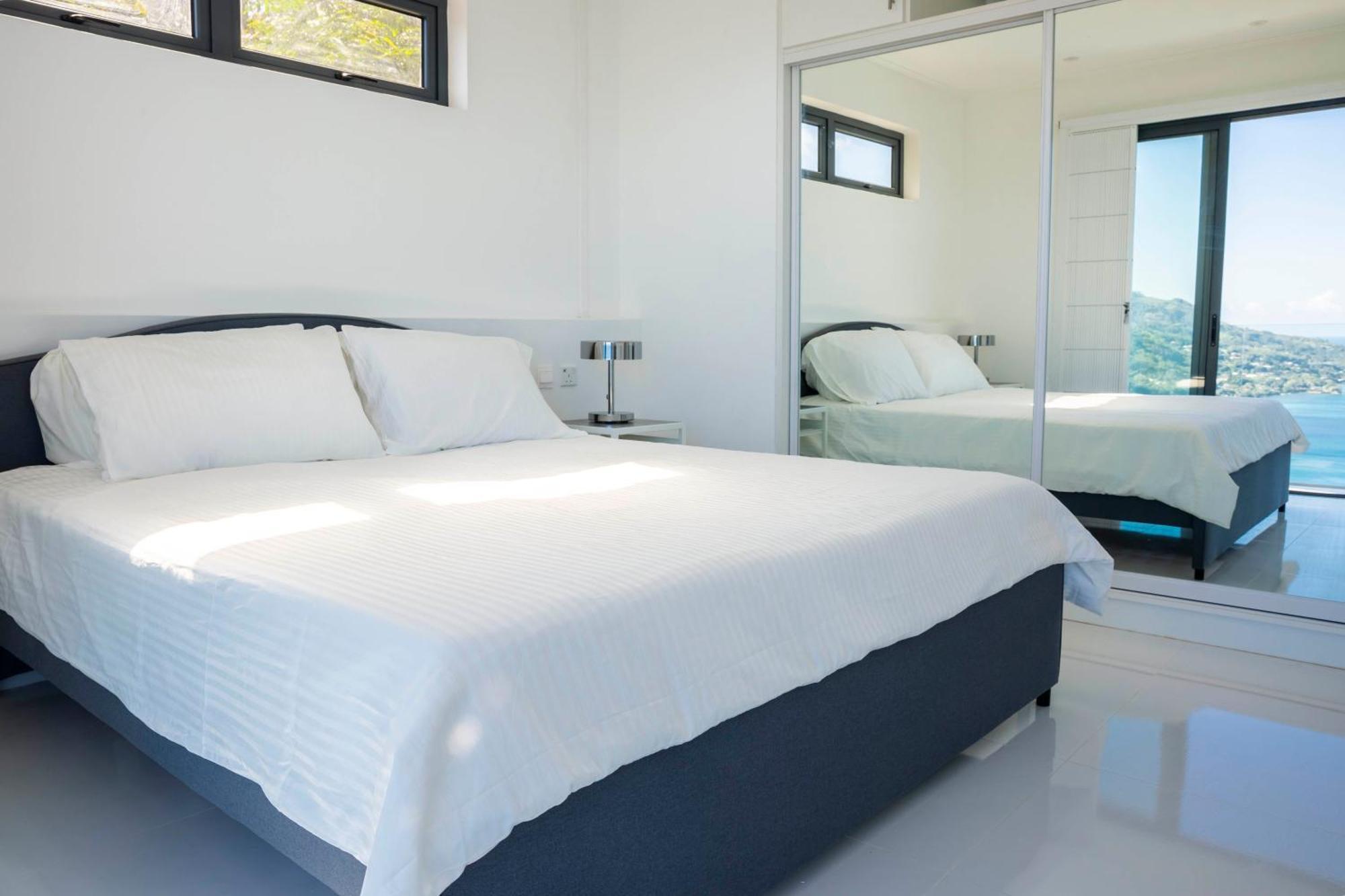 Paradise Heights Luxury Apartments & Villa ボー・ヴァロン 部屋 写真